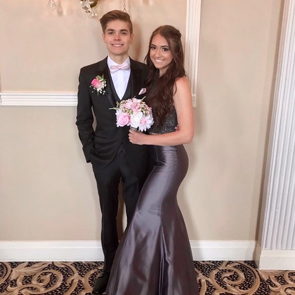 Two Piece Prom Dress size 2 - Picture 4 of 5